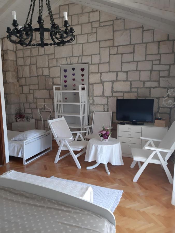 Apartment Lila Garden Bol Bagian luar foto