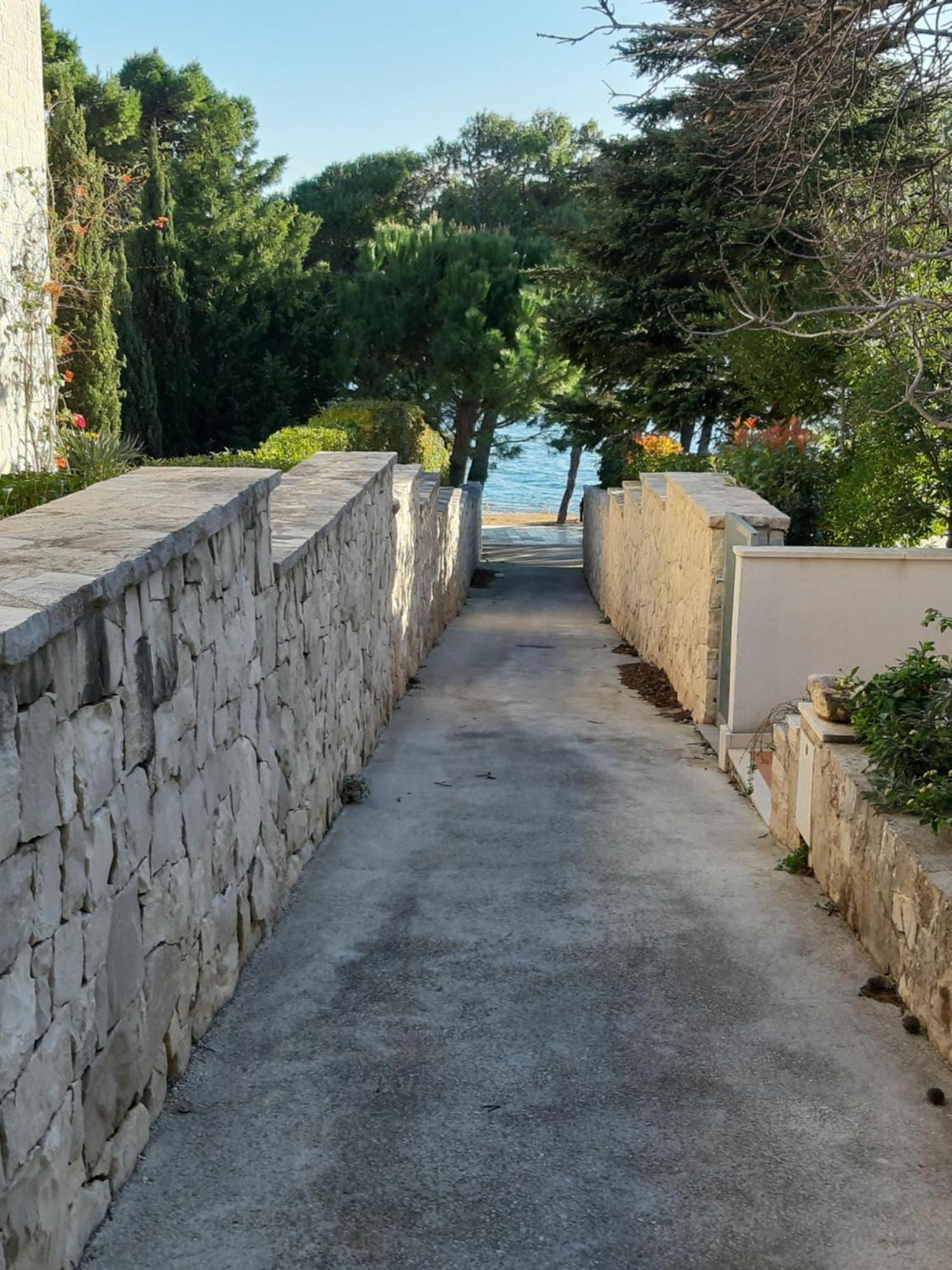 Apartment Lila Garden Bol Bagian luar foto