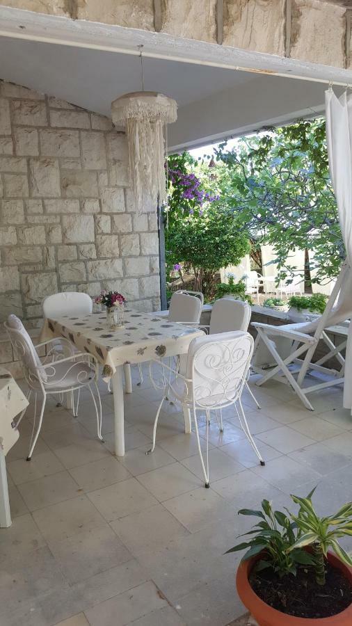 Apartment Lila Garden Bol Bagian luar foto